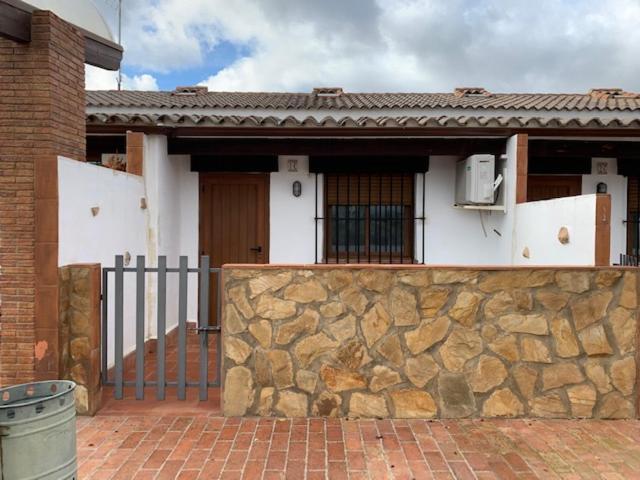 Hotel El Pueblo De Leo Badajoz Zewnętrze zdjęcie