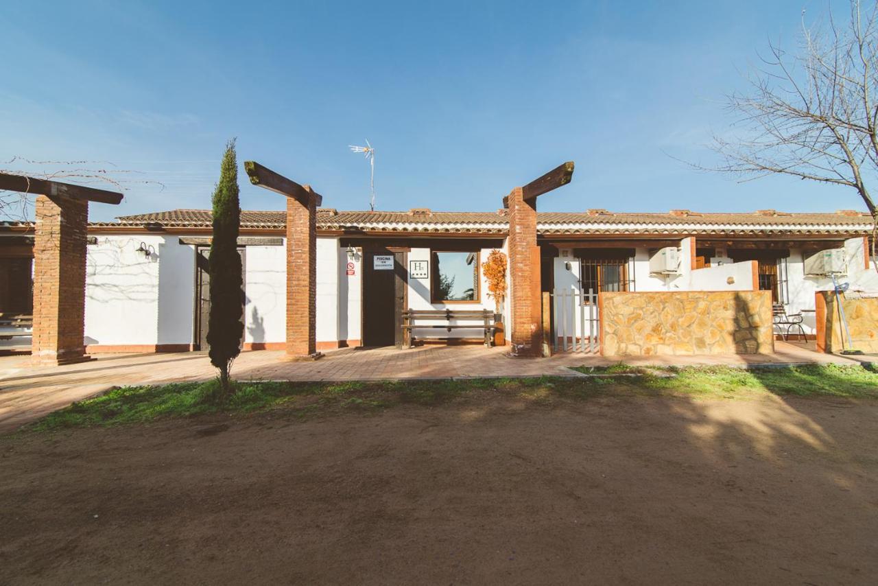 Hotel El Pueblo De Leo Badajoz Zewnętrze zdjęcie